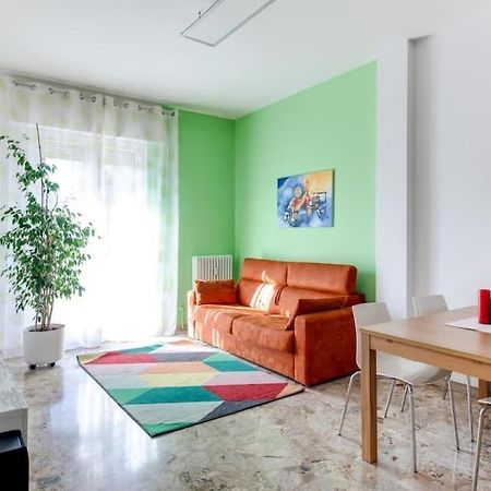 A Due Passi Dal Centro Apartment Forli Luaran gambar