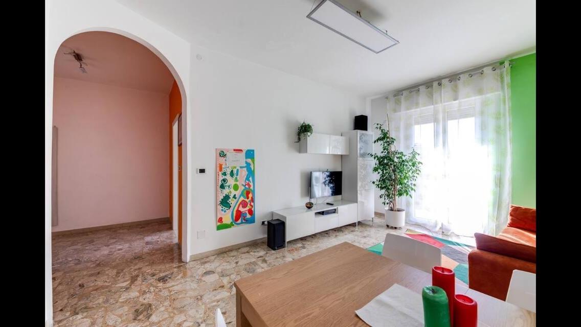 A Due Passi Dal Centro Apartment Forli Luaran gambar